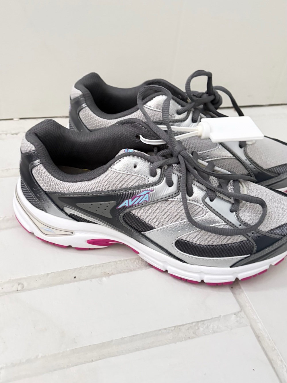 Avia Women's Silver Gray and Pink Athletic Trainers 8w
